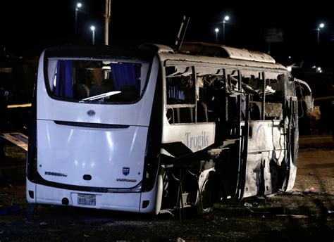 Egypt Bomb Strikes Tourist Bus Killing 2 The Columbian