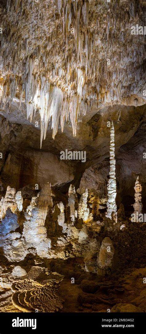 Stalactites And Stalagmites In The Big Room Carlsbad Caverns National