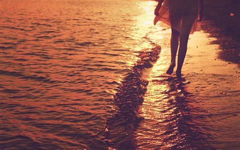 배경 화면 햇빛 야외 여성 여자들 일몰 바다 반사 옥외 바닷가 해돋이 저녁 아침 황혼 대양 웨이브 1920x1200 garett