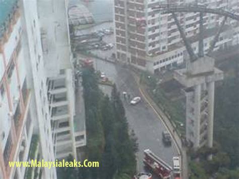 Genting highlands malaysia is located at 6972.36 km north west to mecca. MALAYSIALEAKS: Genting Cable Car Accident