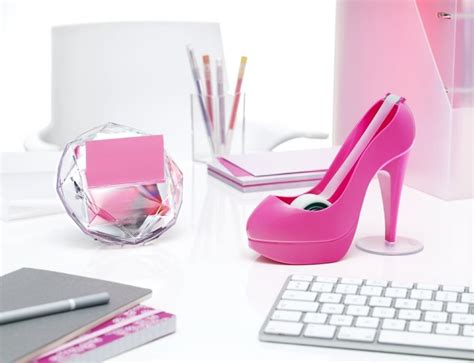 Girly Office Perfect Pink Office Decor For The Fashionista Love The