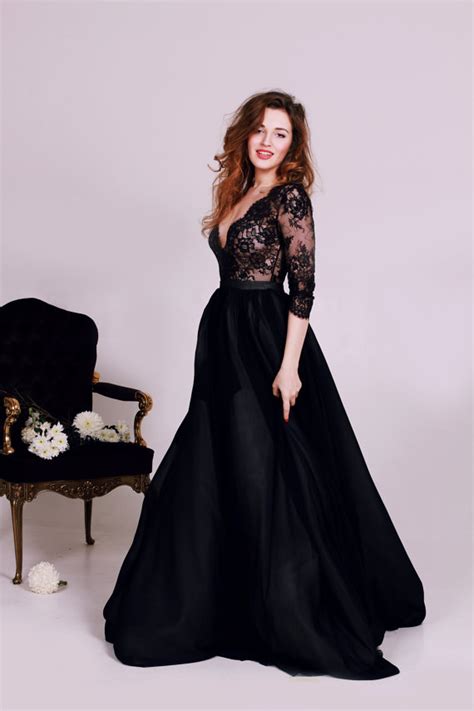 While referring to wedding dresses with black and red free. 13 black wedding dresses that will bring out your inner ...