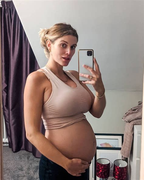 Ashley James Poses In A Sexy Bikini While Pregnant 16 Photos The Fappening