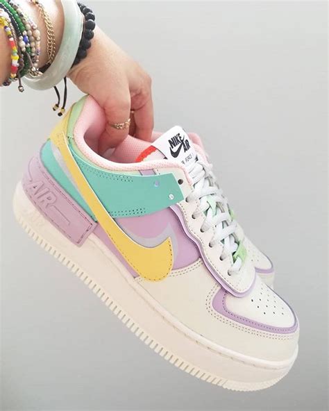 This nike air force 1 shadow sports a white leather base covered in pastel accents throughout. Épinglé sur Nike Air Force 1 Sneakers