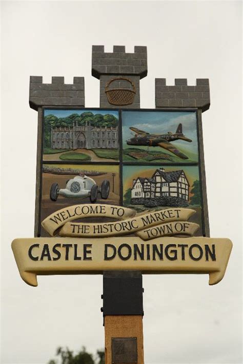 Castle Donington Welcome Sign Leicestershire England Pub Signs Shop Signs Castle Donington