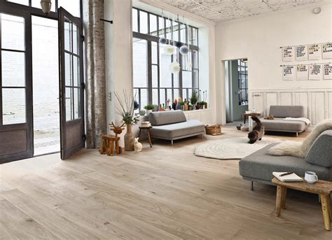 Le mariage des couleurs bonjour martine, vous souhaitez repeindre votre salle à manger sachant que vous avez un bahut en chêne clair et un. Parquet en chêne massif clair par Saint Maclou