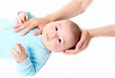 Kepala Peyang Pada Bayi Penyebab Dan Cara Mencegahnya