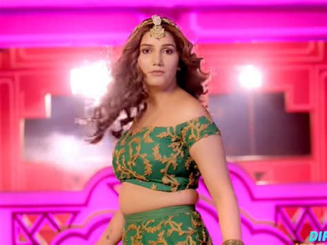 Sapna Choudhary Dance नए गाने नाचण की तोल में सपना चौधरी का दिलकश अंदाज वायरल हुआ वीडियो