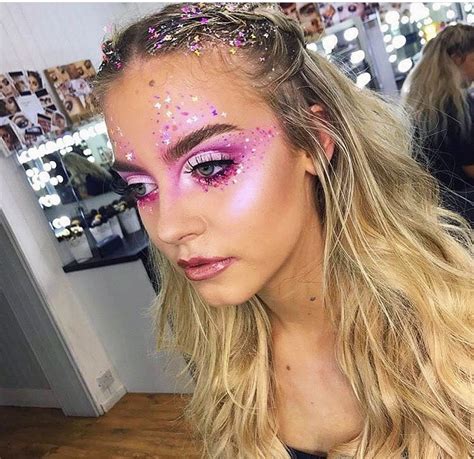 This line of chunky glitter is created using a mix of different colors and shapes to sparkle up any face paint design or can be used by itself as a showstopper! Pinterest : @ dexuss | festival in 2019 | Festival makeup ...