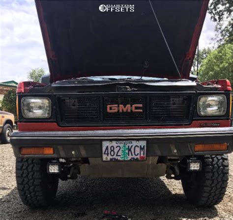 1989 Gmc S15 Jimmy With 15x7 6 Black Rock 942b And 3095r15 Mud Claw