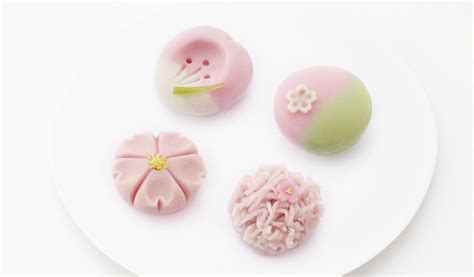 JapanCandyBox.com Japanese Candy Subscription Box | Japanese sweets, Japanese sweet, Japanese candy