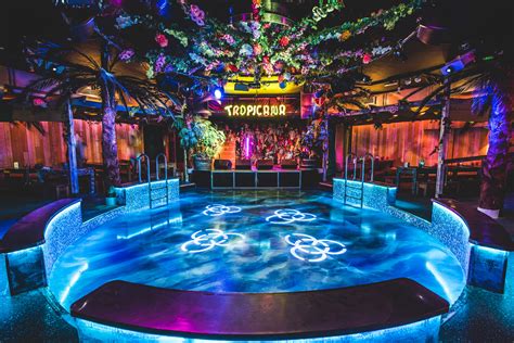 Use our guide to help you choose one before you reach london. Tropicana Beach Club Covent Garden | London Bar and Club ...