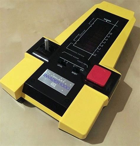12 Of The Best Handheld Electronic Games From The 1980s Eighties Kids
