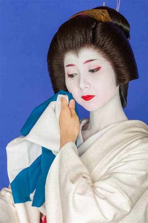 Geisha Mamehana With Tenugui Geisha Geisha Japan Japanese Geisha