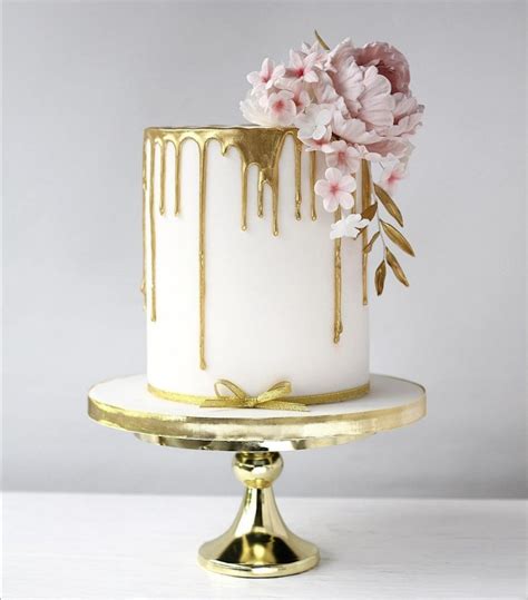 21 Single Tier Wedding Cakes You Will Love ~ Kiss The Bride Magazine