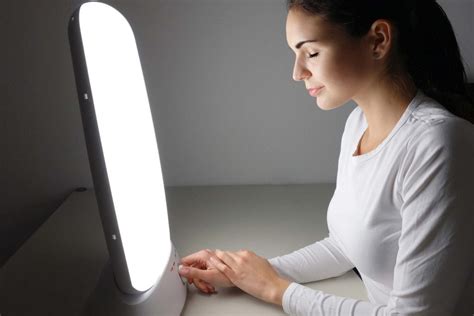 How To Use A Light Therapy Lamp 2023 Infraredglow