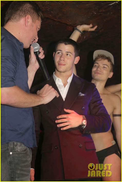 Photo Nick Jonas Does A Sexy Striptease At Nyc Gay Club 03 Photo