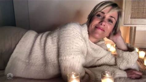 Kristen Wiig Flashes Her Boobs 27 Pics Video Thefappening
