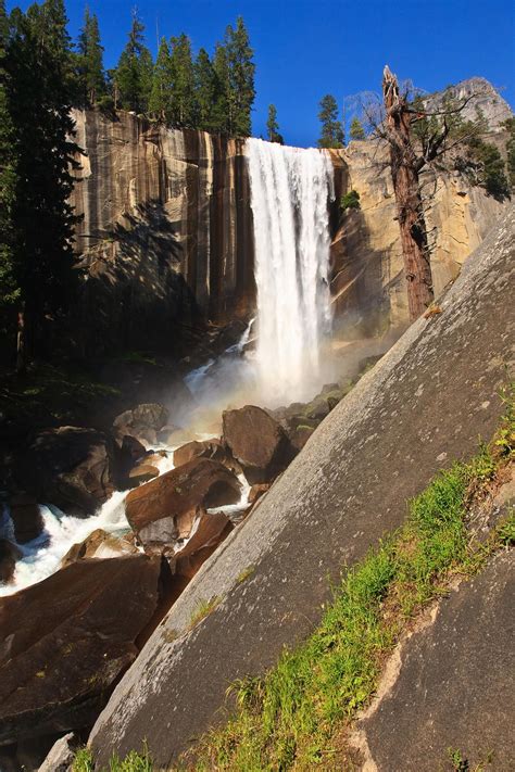 Vernal Falls Yosemite National Park California Usa Yosemite