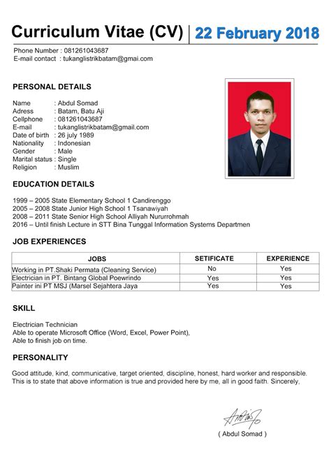 Contoh CV Lamaran Kerja Yang Baik Menarik HRD File Doc