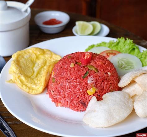 Masakan yang sudah sangat umum dijumpai khususnya di indonesia. Nasi Goreng Merah Asli Khas Makassar - Resep | ResepKoki