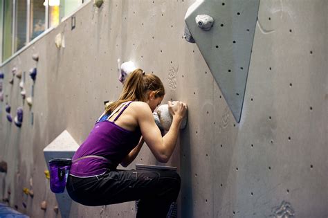 She started competing in 2010, both in lead climbing and bouldering. Alpikuna: Boulder-Jam 2013 Vöcklabruck