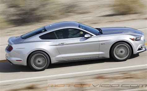 Novo Mustang é Lançado Em Versão Cupê E Conversível