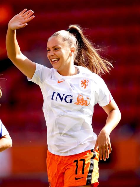 Lieke Martens In 2024 Vrouwenvoetbal Voetbalvrouwen Voetbal