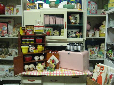 Kitsch N Stuff Add Some Red To Your Pink And Yellow Vintage Kitchen