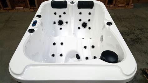 Decorate With Daria 2 Person Hot Tub Spa Outdoor Hydrotherapy 31 Jets