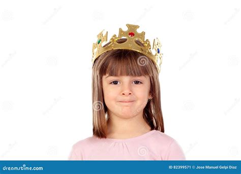 piękna mała dziewczyna z złotą koroną princess obraz stock obraz złożonej z uśmiech