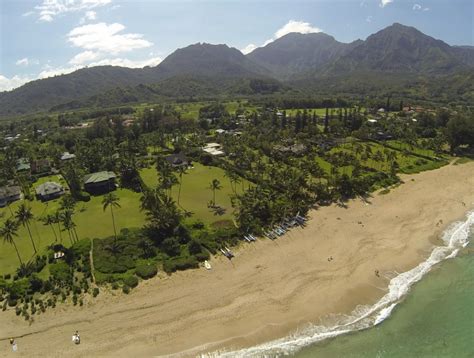 The house, which is known as the faye house or the faye hanalei estate, was priced at $30 million when it went onto the market in 2015. Julia Roberts Asks $29.85 Million for Hanalei Bay Estate