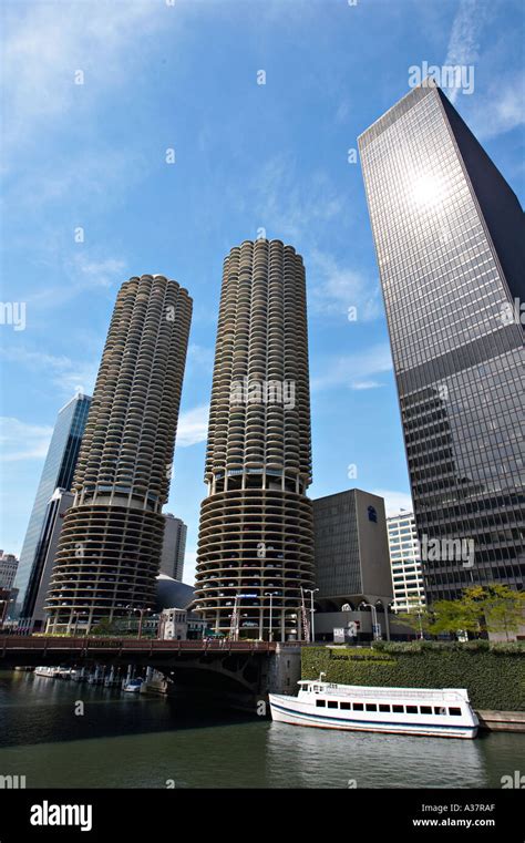 Illinois Chicago Marina Towers Along Chicago River Landmark Buildings