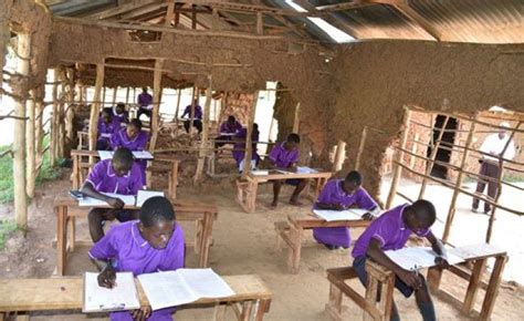 Kenya Photo Of Pupils Inside Dilapidated Classroom Sparks Online