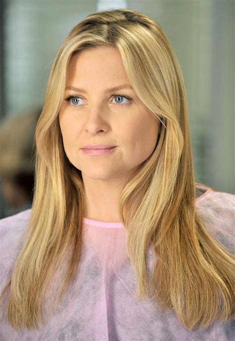 Greys Anatomy Scoop Jessica Capshaw Discusses Arizonas Fate And Whats Next Tv Guide