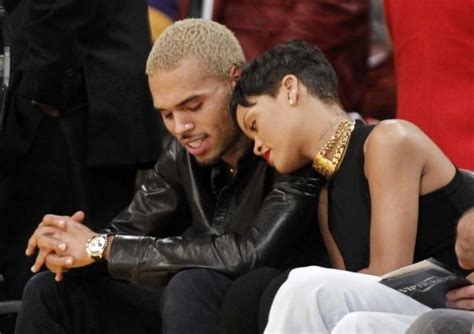 Did Chris Brown Just Try Getting Back With Rihanna On Valentines Day