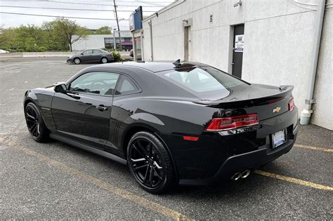 2015 Chevy Camaro Zl1 With Just 2800 Miles Pops Up For Sale