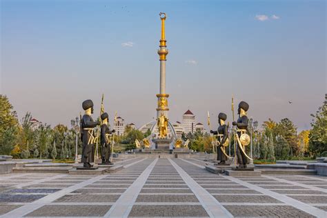 Independence Park Asjabad Turkmenistán Heroes Of Adventure