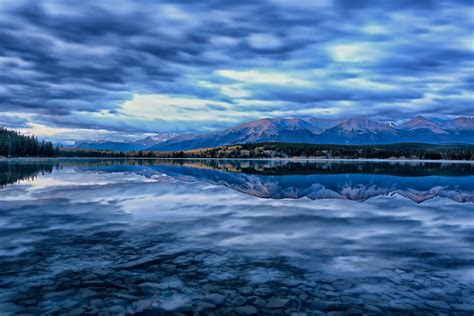 Mountains Pyramid Lake Reflection Jasper National Park Albert