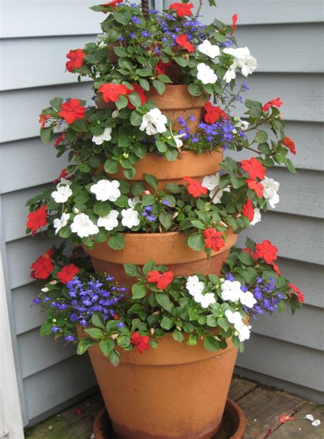 How To Make A Terracotta Pot Flower Tower With Annuals Dengarden