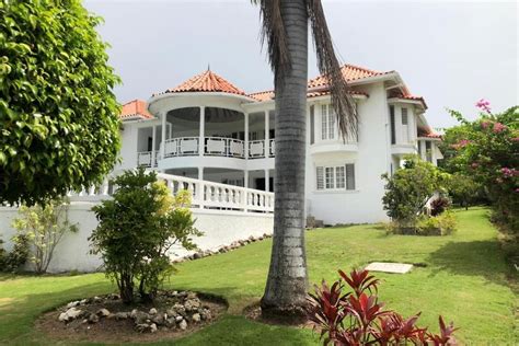 Hunters Villa Montego Bay 2 Star Hotel With A Minimum Price 273598jmd