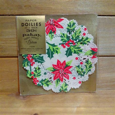 Vintage Paper Christmas Doilies 4", Mistletoe Doilies, Christmas