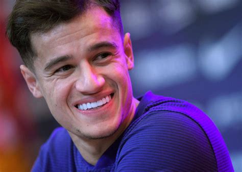 philippe coutinho arrives at barcelona after club record transfer the globe and mail