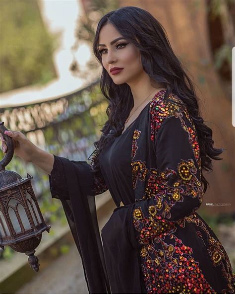 Pin By Mahdi Fathi On Kordi Arabian Beauty Women Afghan Dresses