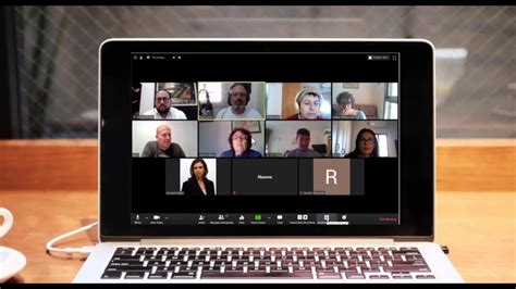 Create a zoom breakout room while in a meeting. ‫כיצד מחלקים את המשתתפים לקבוצות עבודה בתוך חדרים פרטיים ב ...