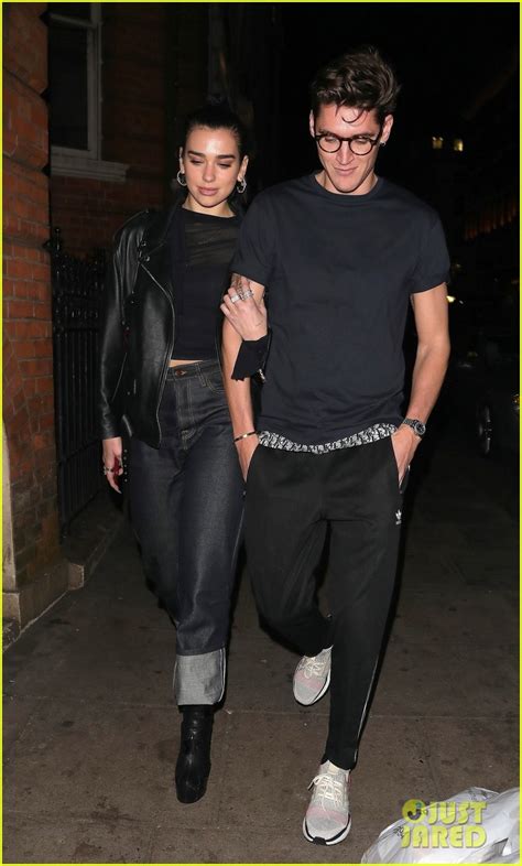 According to the rumors we come to know that she is currently dating to iaac carew. Dua Lipa Couples Up With Boyfriend Isaac Carew For Dinner in London!: Photo 4243959 | Dua Lipa ...