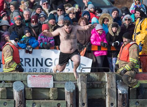 N S Kicks Off New Year S Day Polar Bear Dip In Spite Of Extreme Cold