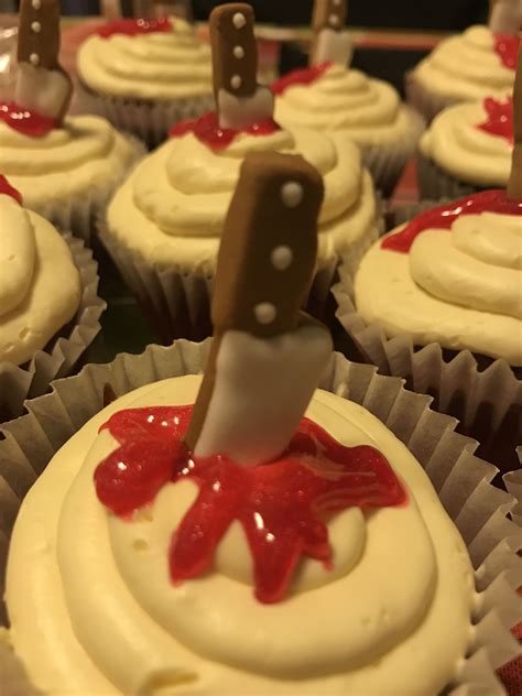 Thank you for visiting wilton armetale. Scary cupcakes. Made with Wilton sugar knives. | Food ...
