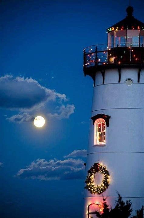 Pin By Gabriella On Christmas Timenatale Lighthouse Pictures