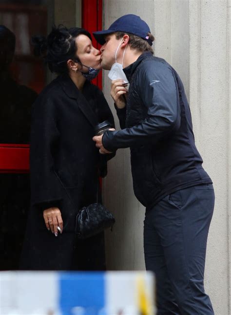Lily Allen And David Harbour Share A Kiss As They Finally Reunite
